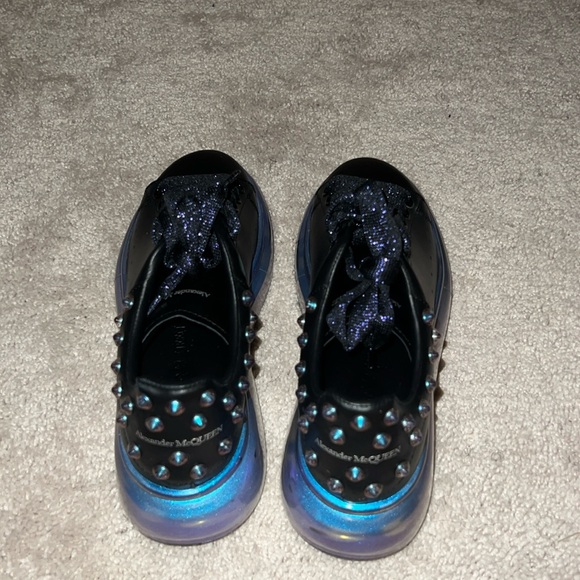 alexander mcqueen BRAND NEW, box not included - Picture 3 of 4